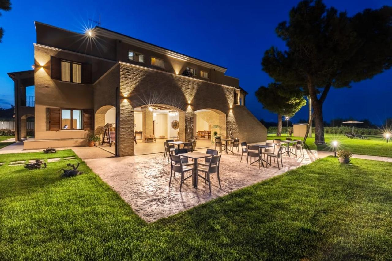 Casale Ferrantino Guest House Giulianova Luaran gambar